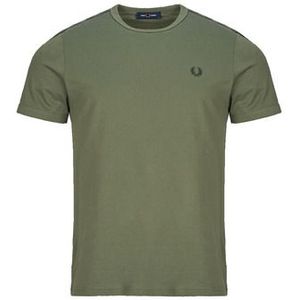 Fred Perry  CONTRAST TAPE RINGER  Shirts  heren Groen