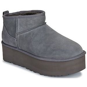 UGG - Classic Ultra Mini Platform - Enkellaarsjes - Zwart - Suède