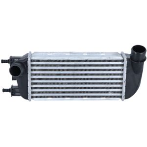 NRF - 30773 - Intercooler - Inlaatluchtkoeler - Voor Fiat en Ford - Luchtgekoeld