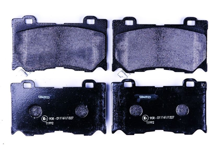 HELLA Remblokkenset NISSAN,INFINITI 8DB 355 015-411 D1060JL00K,AY040NS146,8457D1346 D10601TG1C,D1060JL00A,D1060JL00B,D1060JL00J