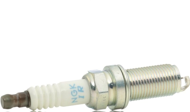 NGK Bougie MITSUBISHI 5245 ILFR7H,1822A022 Bougies