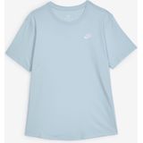 Nike - Club Essential - T-shirt - Lichtblauw