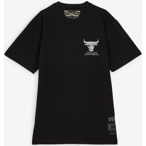 Mitchell & Ness Tee Shirt Bulls Shiny Emb Logo  Zwart/zilverkleur  Heren