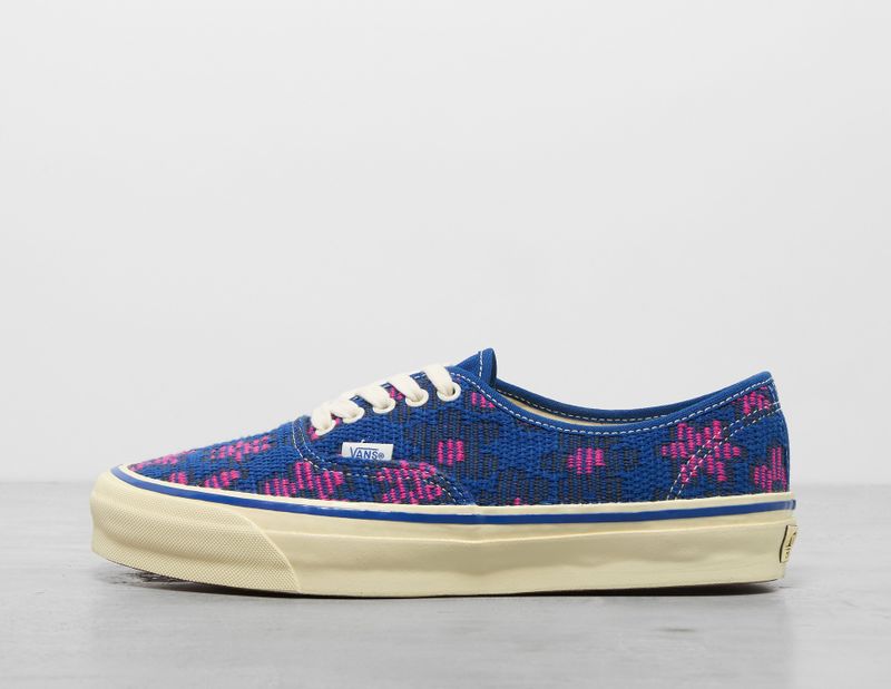 Vans - Authentic 44 LX - Skateschoenen - Blauw - Geborduurd Madeliefjespatroon