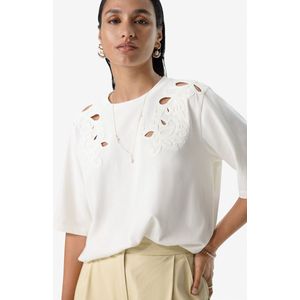 Witte Boxy Top Met Open Embroidery Details