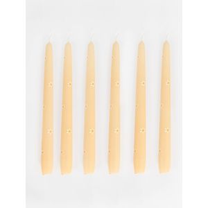 Beige dinerkaarsen met witte madeliefjes 25 cm