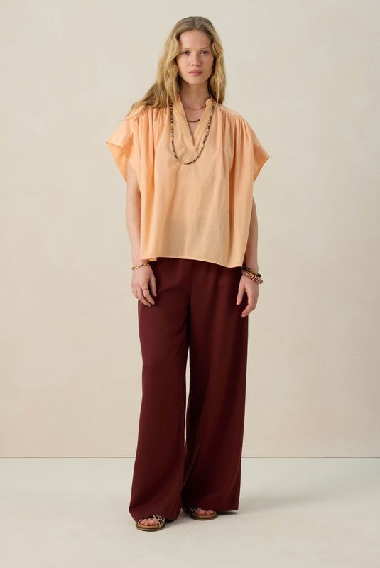 Sissy-Boy - Lichtoranje Top - Pintuck Details - V-halslijn - Korte Mouwen