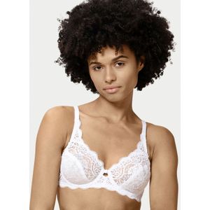 Triumph Amourette beugelbh met elastische kant