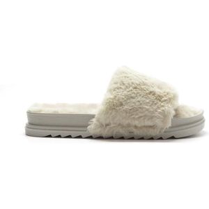 Claudia Ghizzani 2RR fluffy Slippers
