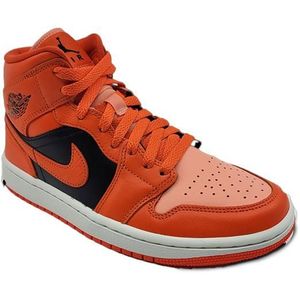 Nike DM3381 600 Sneakers