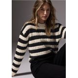 Street One Studio, Lucid White, 34