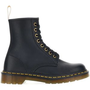 Dr. Martens, Schoenen, Dames, Zwart, 38 EU, Klassieke Leren Laarzen