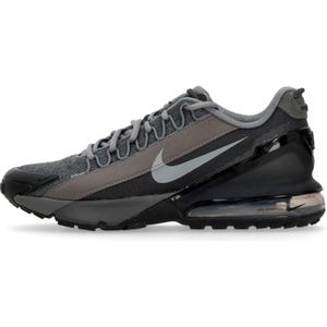 Nike, Sport, Heren, Grijs, 44 1/2 EU, Leer, Pulse Roam Lage Schoen Grijze Sneakers