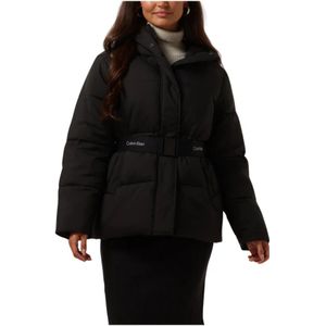 Calvin Klein, Jassen, Dames, Zwart, L, Logo Riem Korte Puffer Jas