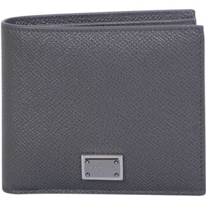 Dolce & Gabbana, Accessoires, Heren, Grijs, ONE Size, Leer, Grijze Bi-Fold Portemonnee met Logo Plaque