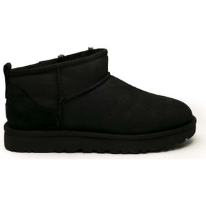 Ugg, Schoenen, Dames, Zwart, 36 EU, Leer, Klassieke Ultra Mini Zwarte Laarzen