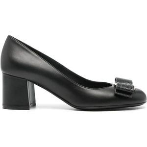 Salvatore Ferragamo, Schoenen, Dames, Zwart, 36 EU, Leer, Zwarte Hak Pumps met Strik Detail