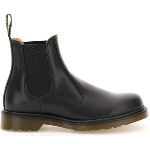 Dr. Martens, Schoenen, Heren, Zwart, 42 EU, Leer, Klassieke Chelsea-laarzen van glad leer