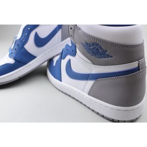 Jordan, Schoenen, unisex, Blauw, 47 EU, Leer, Retro High OG True Blue Sneakers