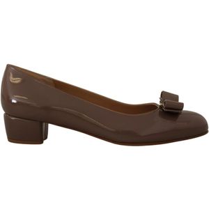 Salvatore Ferragamo, Caraway Brown Calf Leather Pumps Bruin, Dames, Maat:37 EU