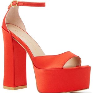 Stuart Weitzman, Schoenen, Dames, Rood, 39 EU, Satijn, Extravagante Proporties Platform Sandaal