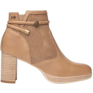 Nerogiardini, Schoenen, Dames, Bruin, 40 EU, Leer, Bruine Leren Laarzen Elegante Stijl