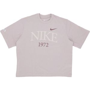 Nike, Tops, Dames, Paars, S, Katoen, Klassieke Boxy Tee Violet Dames T-shirt