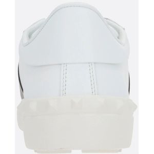 Valentino Garavani, Schoenen, Heren, Wit, 43 EU, Leer, Witte Leren Sneakers met Zwarte Accenten