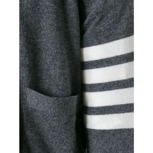 Thom Browne, Truien, Heren, Grijs, L, Grijze 4-Bar Cashmere Cardigan Sweater