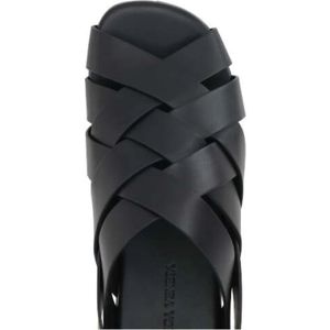 Bottega Veneta, Schoenen, Heren, Zwart, 42 EU, Leer, Zwarte Platte Sandalen van Intrecciato Leer