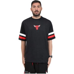 New Era, Tops, Heren, Veelkleurig, M, Katoen, Chicago Bulls NBA Arch Graphic T-shirt