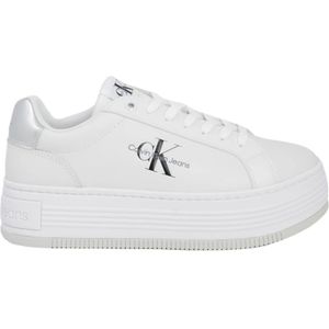 Calvin Klein, Schoenen, Dames, Wit, 41 EU, Leer, Zilveren Leren Sneakers met Print Patroon