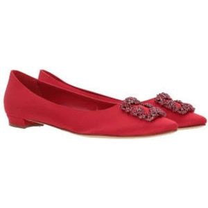 Manolo Blahnik, Schoenen, Dames, Rood, 36 EU, Satijn, Rode zijden platte schoenen met juweelgesp