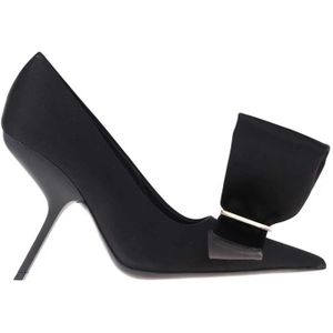 Salvatore Ferragamo, Schoenen, Dames, Zwart, 39 EU, Strik Puntige Neus Pumps Gebeeldhouwde Hak