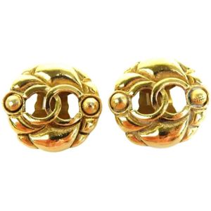 Chanel Vintage, Pre-owned, Dames, Geel, ONE Size, Tweed, Tweedehands Gouden Metalen Oorbellen