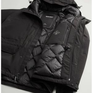 Woolrich, Mantels, Heren, Zwart, M, Gore-Tex Parka in Zwart