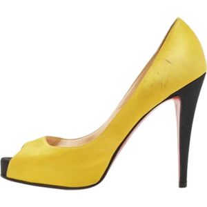 Christian Louboutin Pre-owned, Pre-owned, Dames, Geel, 40 EU, Satijn, Pre-owned Satin heels