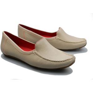 Clarks, Schoenen, Dames, Wit, 40 EU, Comfortabele leren instapper met rode stiksels