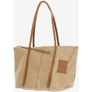 By Malene Birger, Tassen, Dames, Beige, ONE Size, Nylon, Nylon Schoudertas met Leren Inzetstukken