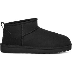 Ugg, Schoenen, Heren, Zwart, 46 EU, Wol, Zwarte Klassieke Ultra Mini Enkellaarsjes