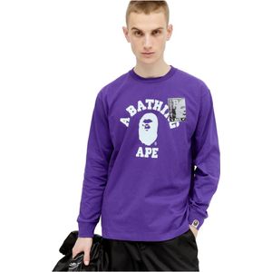 A Bathing Ape, Sweatshirts & Hoodies, Heren, Paars, S, Katoen, Grafische Print College Sweatshirt