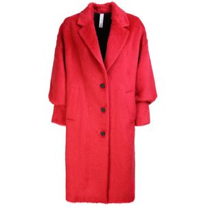 Hevo, Santa Caterina coat by HevÃ². The brand evokes the history of Italian fashion with original and contemporary touches Rood, Dames, Maat:2XS