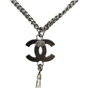 Chanel Vintage, Pre-owned, Dames, Grijs, ONE Size, Tweed, Tweedehands Zilveren Metalen Ketting