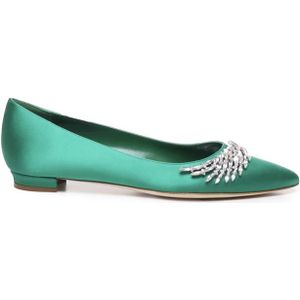 Manolo Blahnik, Schoenen, Dames, Groen, 37 1/2 EU, Satijn, Groene platte satijnen pumps met kristalversiering