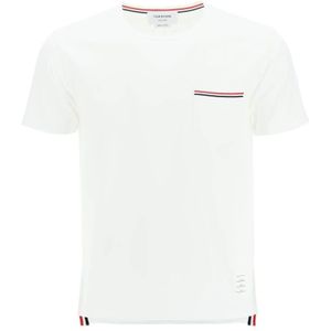Thom Browne, T-shirt met tricolor zak en hoge-lage zoom Wit, Heren, Maat:L
