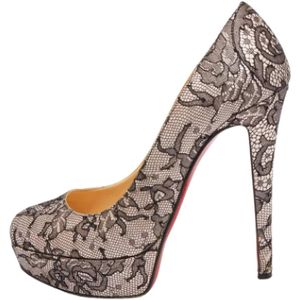 Christian Louboutin Pre-owned, Pre-owned, Dames, Zwart, 38 EU, Pre-owned Lace heels