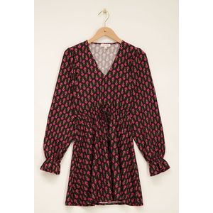 Schwarzes Kleid mit rosa Ornamentdruck