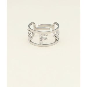 Buchstaben-Ring mit Steinen