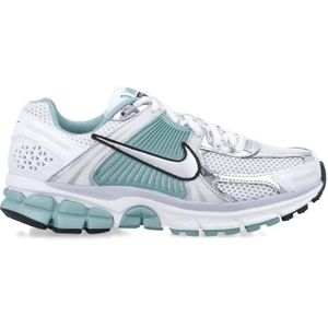 Nike Low-Top Sneakers - Wmns Zoom Vomero 5 Sneakers in wit
