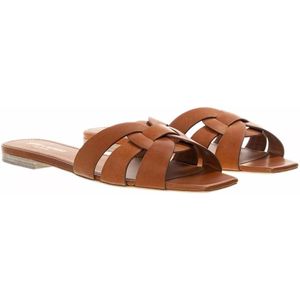 Saint Laurent Slippers & Mules - Tribute Flat Sandal in bruin